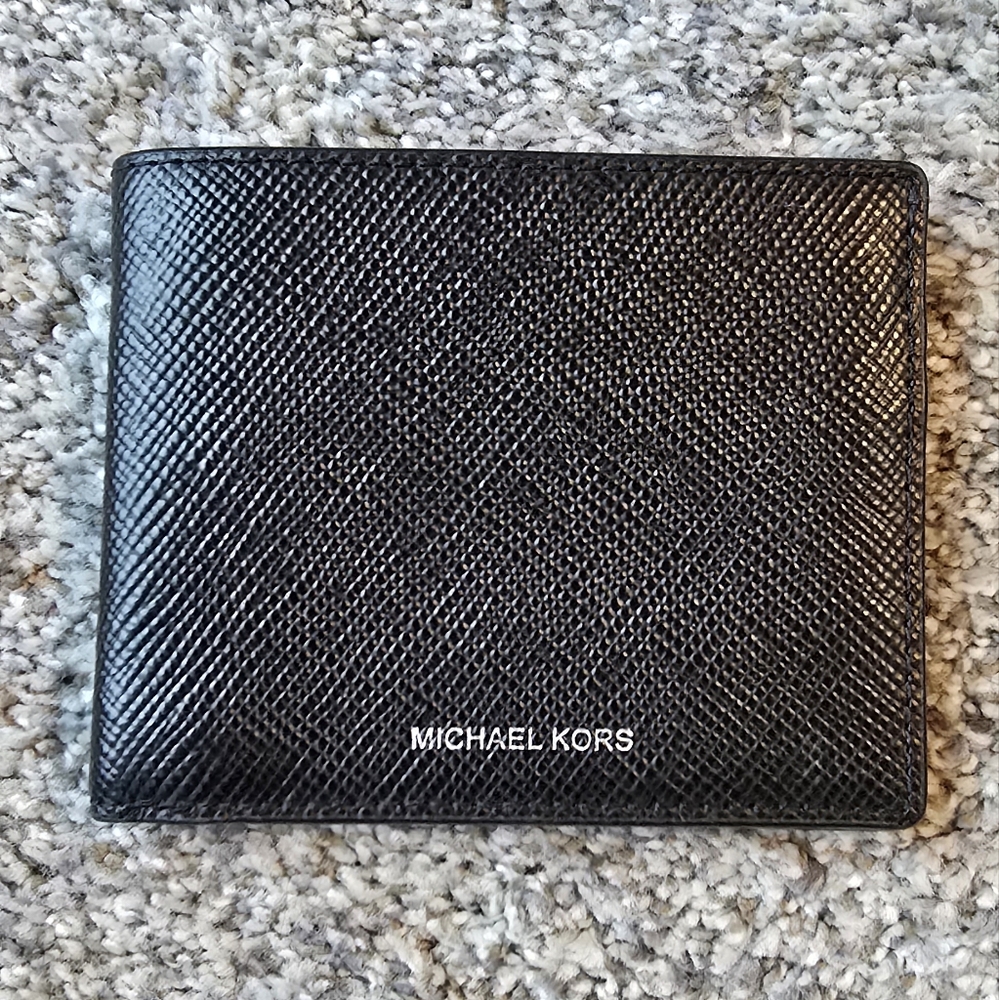 Michael Kors Bi-fold Wallet
